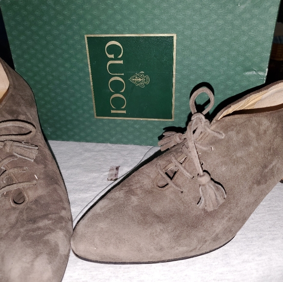 Gucci Suede Shoes - Picture 2 of 5